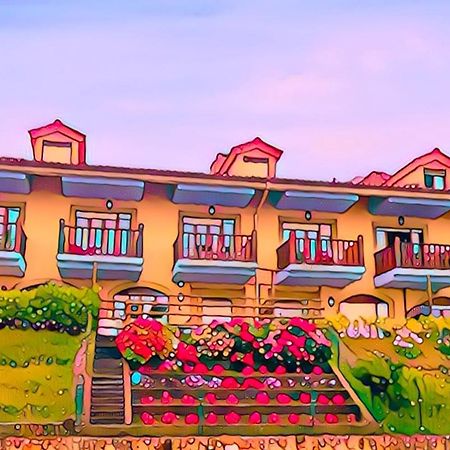 Casa de Las Flores - Apartamento con jardín privado frente a la Playa de Comillas Exterior foto